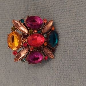 Vintage attractive Ring (stretchy band) fits all